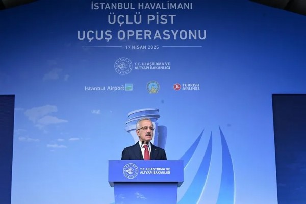 Bakan Uraloğlu açıkladı! Üçlü pist operasyonu rekor getirdi